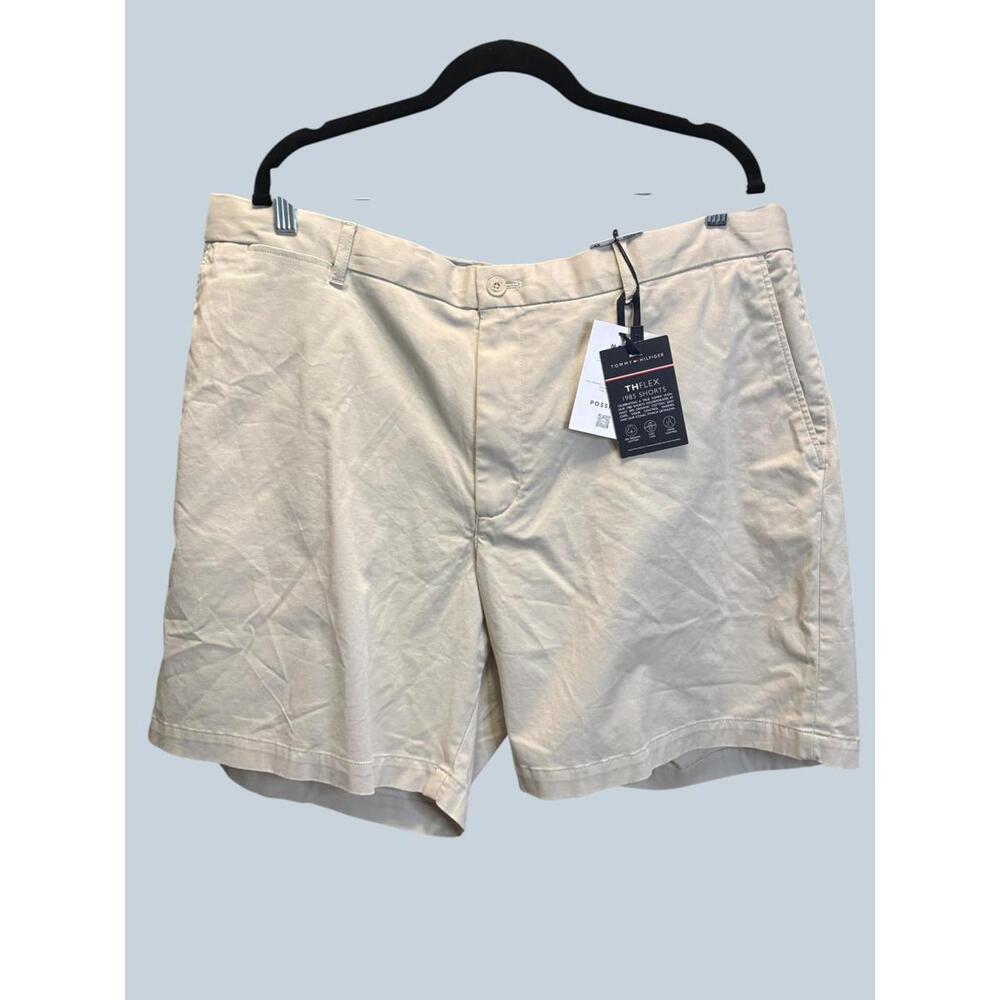 Tommy Hilfiger Men's Beige Twill Shorts with Stretch - Size 40